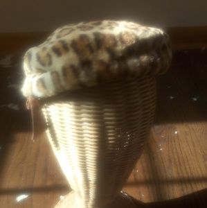 Vintage Jordan Marsh Leopard Hat